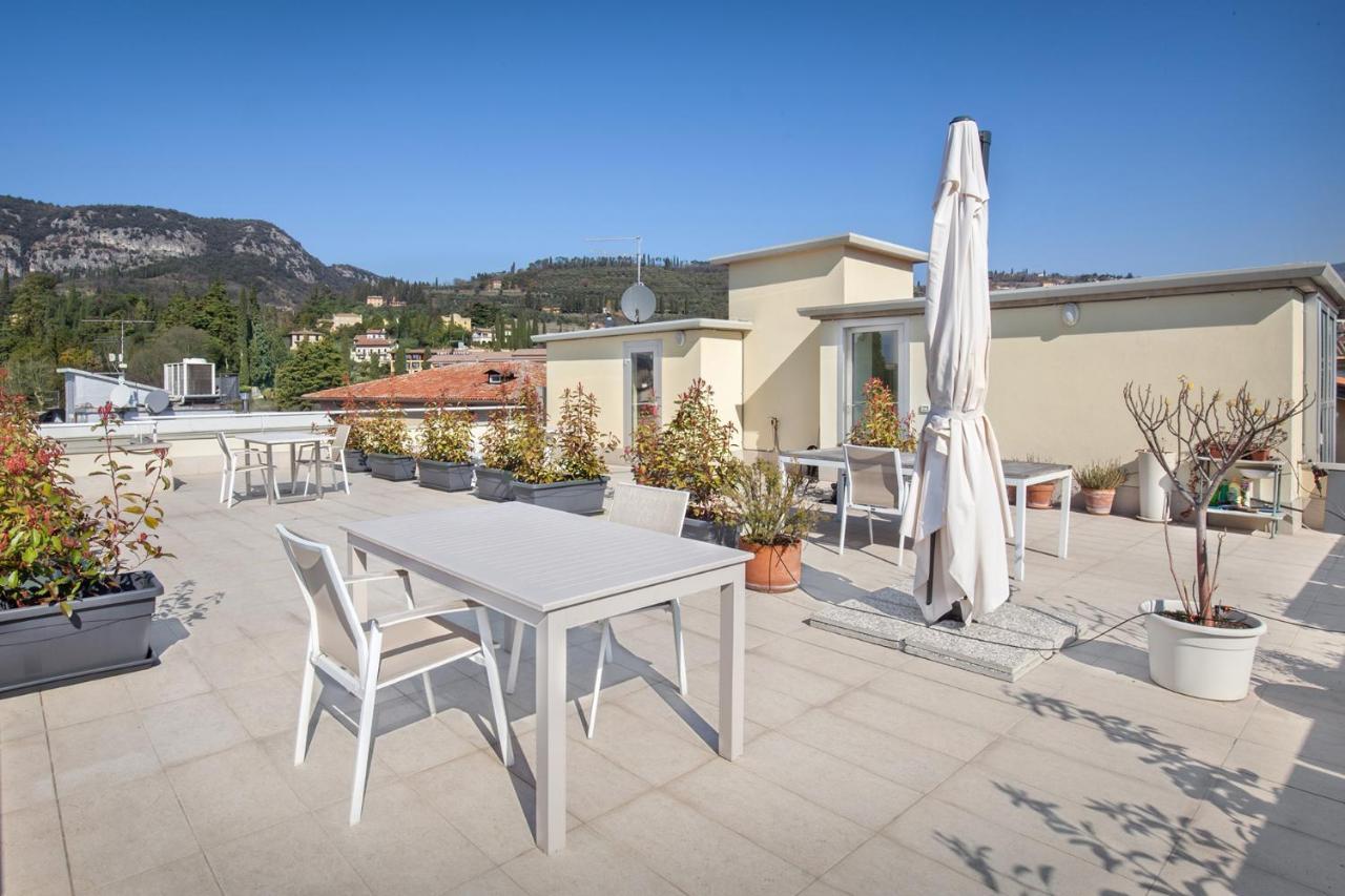 La Rocca Suite Garda  Eksteriør billede